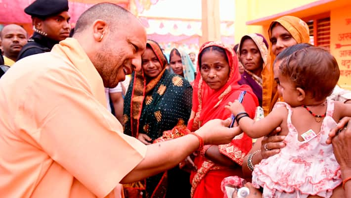 CM Yogi Adityanath offers prayers at Devipatan Temple in Balrampur, feeds cows AKP