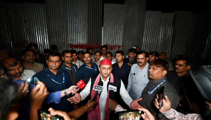 Akhilesh Yadav vs BJP: Showdown in Lucknow over barricade at JP Narayan Centre gcw