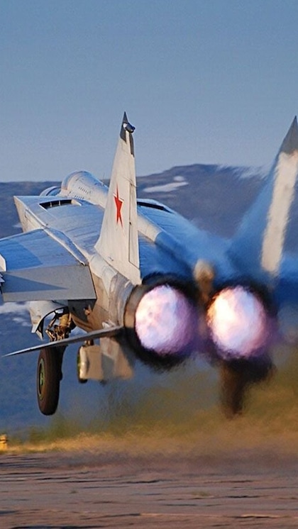 1- MiG-25