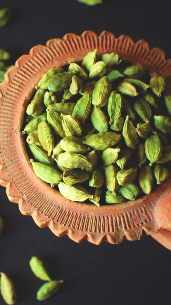 Cardamom Remedies for Wealth Career Success and Positive Energy rsl