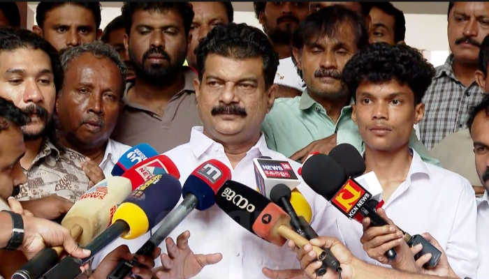 PV Anvar MLA  Against Kerala police  over attack on auto rikshaw drivers