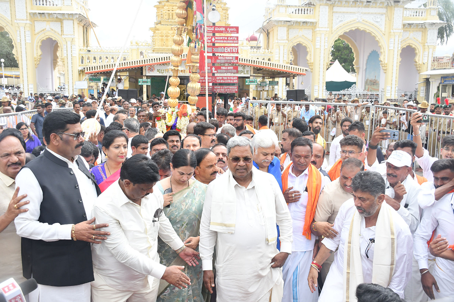 May the people of the state be happy and prosperous Says CM Siddaramaiah gvd