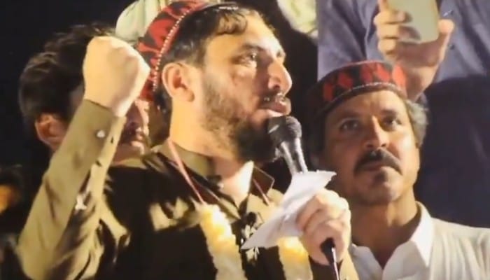 Bengalis took Pakistan Army's pants off, we will rip skin off Pashtun leader's fiery speech goes viral (WATCH) snt