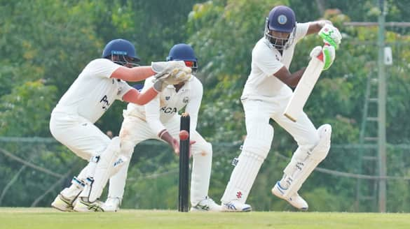 kerala looking for first innings lead against bengal in ranji trophy