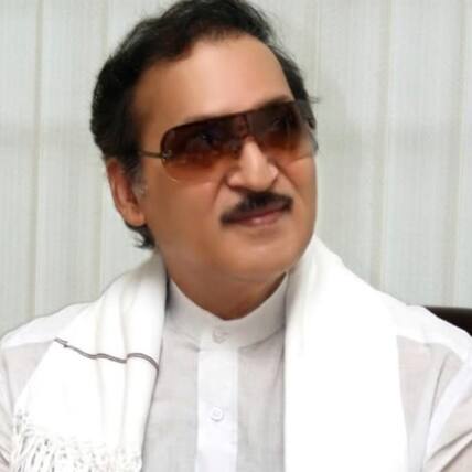 నిక్కరు వేసుకుని నటించడానికి శోభన్ బాబు గ్రీన్ సిగ్నల్, వద్దన్న డైరెక్టర్, కట్ చేస్తే సినిమా బ్లాక్ బస్టర్ హిట్,