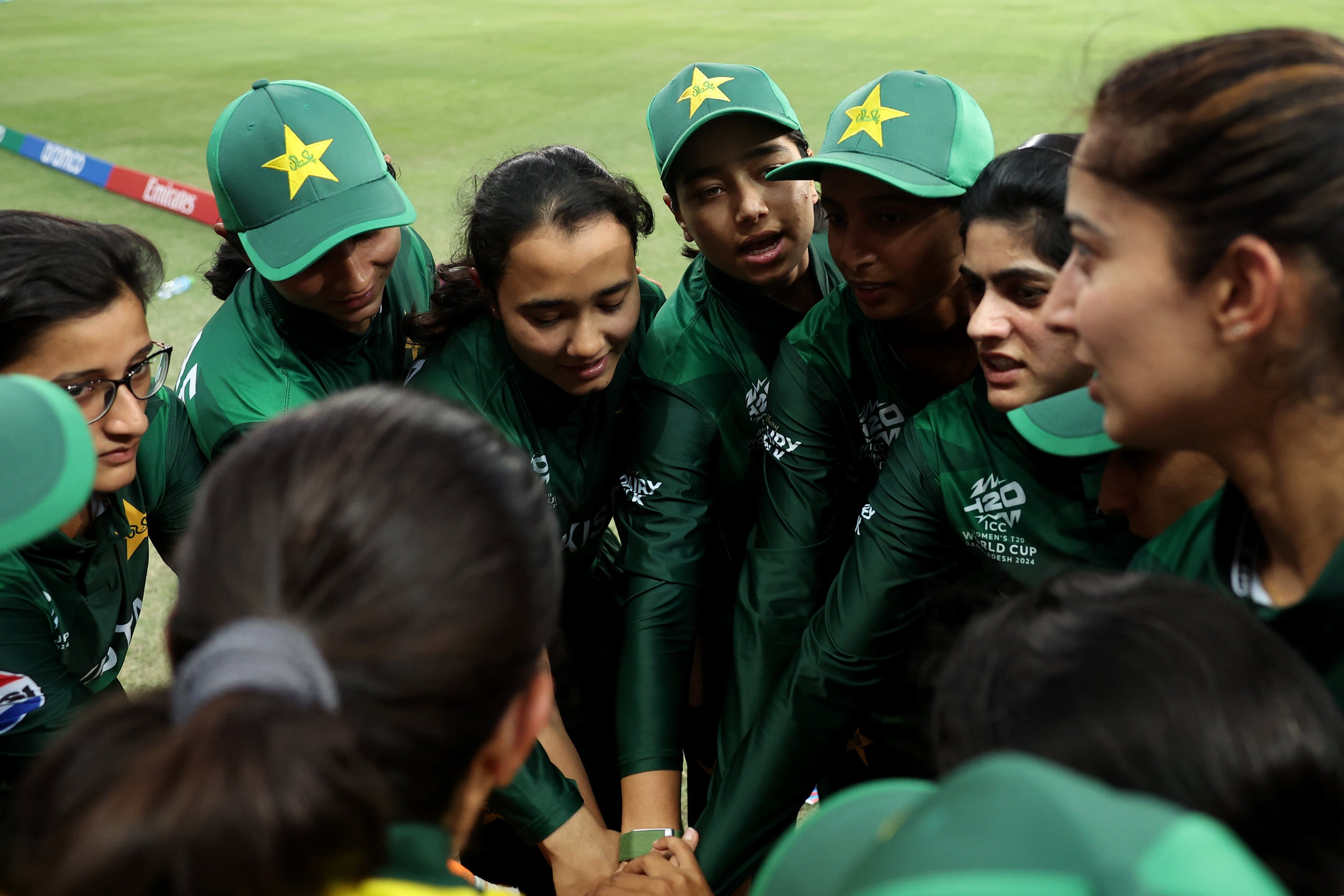 Pakistan Women Team Dropped 7 Catches Against New Zealand Women in 19th Match of Womens T20 World Cup 2024 rsk