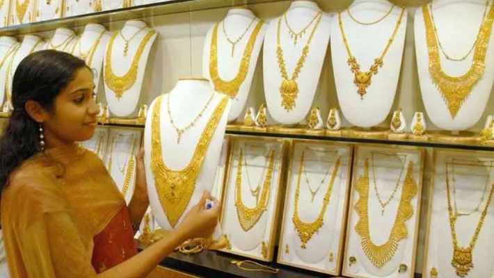 Kerala Gold Rate October 28 2024: Rate of 8 gram DROPS; Check details dmn