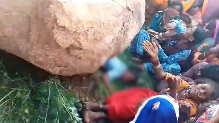 two childrens dies after huge rock fell down goudur village lingasgur raichur rav