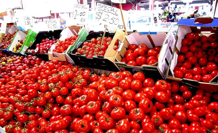 The price of vegetables has fallen in Koyambedu vegetable market in response to heavy rains vel