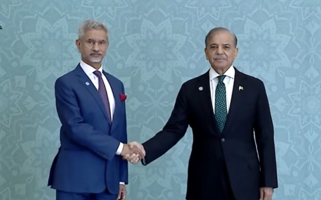 SCO Summit: EAM Jaishankar & Pakistan PM Shehbaz Sharif's 2nd handshake in 12 hours sets internet abuzz watch snt