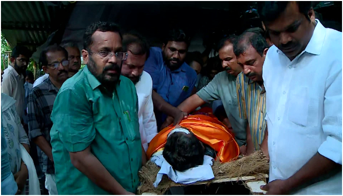 adm naveen babu funeral at pathanamthitta home Ministers, mlas and others participated in funeral function 