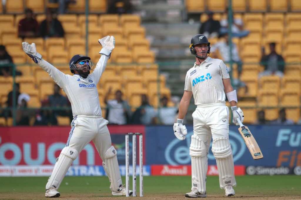 new zealand heading toward win over india in bengaluru test