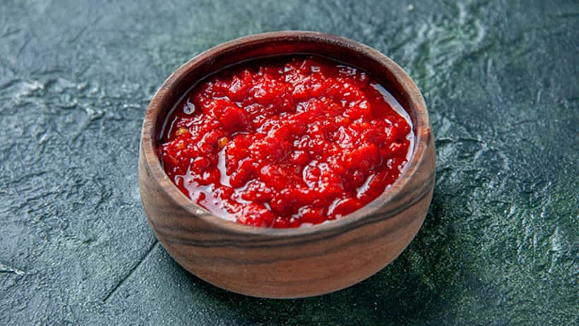 how to make schezwan chutney at home