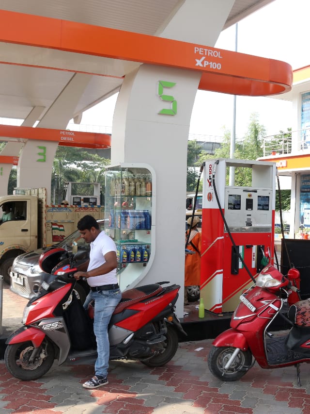 Petrol and diesel price today 22 October 2024