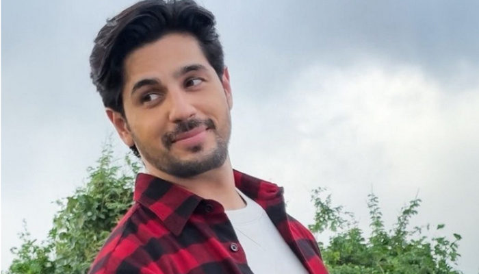 Bollywood actor Sidharth Malhotra new photo gets attention hrk