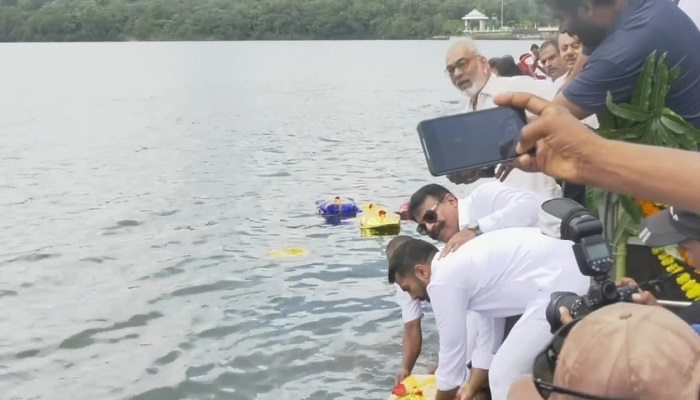 Madikeri JDS MLA Mantar Gowda Perform Bagina to Harangi Dam in Kodagu grg 