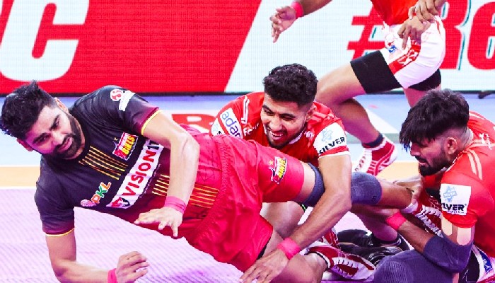 Pro Kabaddi League Clinical Gujarat Giants Defeat Bengaluru Bulls kvn