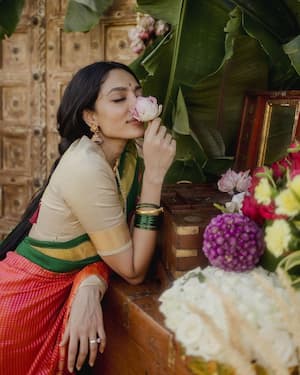 sobhita Dhulipala Haldi Function : நாக சைதன்யாவை கரம்பிடிக்க ரெடியான  சோபிதா; களைகட்டிய ஹல்தி கொண்டாட்டம்!