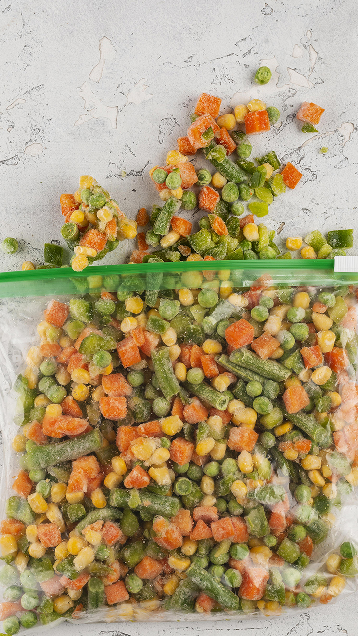 मार्केटमधील फ्रोजन फूड नव्हे घरच्याघरी या 7 भाज्या टिकवा दीर्घकाळ