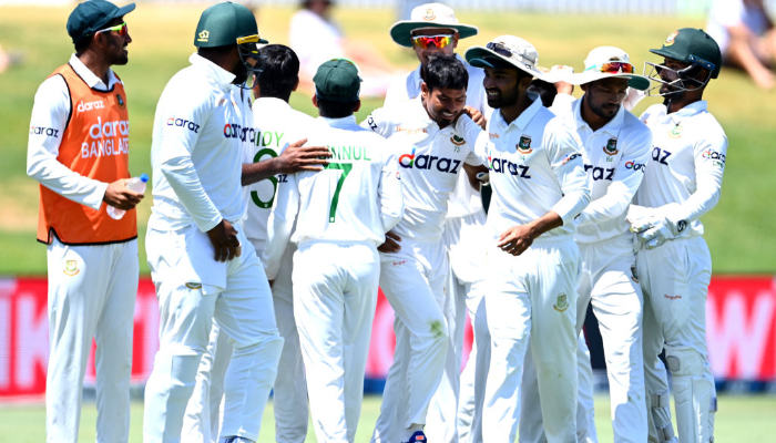 south africa collapses against bangladesh in first test