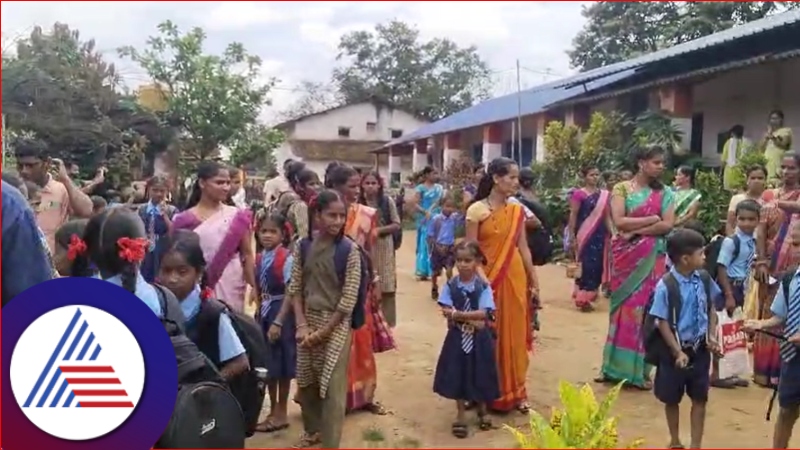 Students parents protest against Principal at uttara kannada district rav