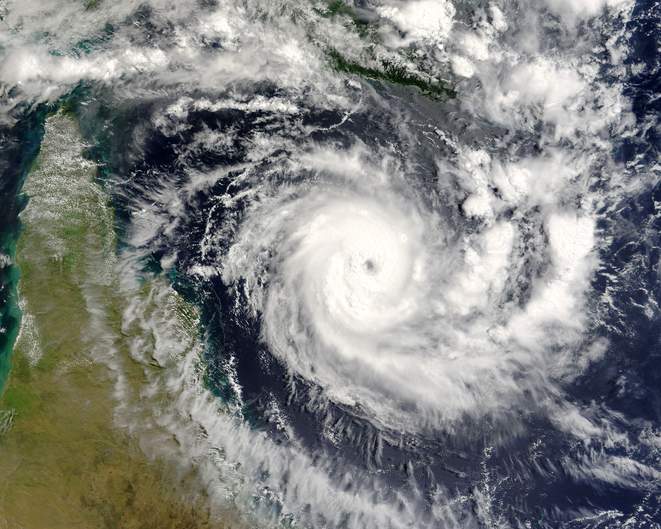 Cyclone Dana makes landfall: Heavy rain in Odisha, strong winds uproot trees gcw