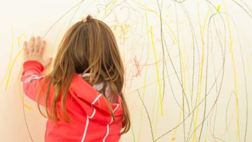 Easy methods to clean pencil crayon marks off your walls quickly and effectively