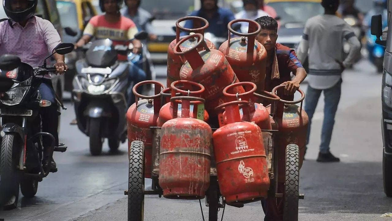 Andhra Pradesh Chief Minister's Diwali gift: Free cooking gas scheme vel