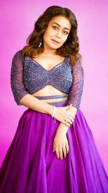 Neha Kakkar's 7 Basic Blouses, 2-in-1 for Short Girls