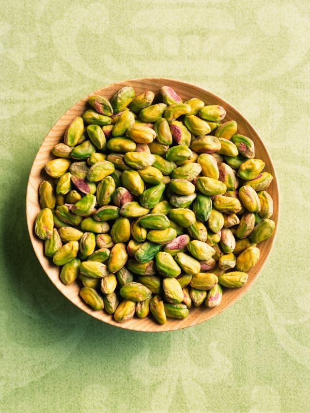 benefits of eating pistachios in winter