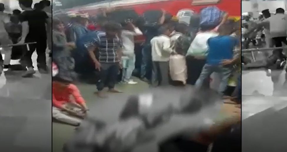 diwali rush Stampede at Mumbai Bandra train station 9 injured