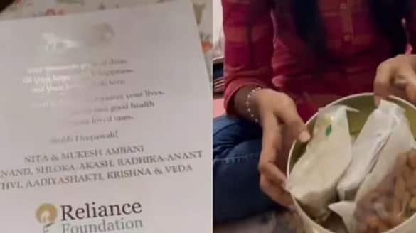 Reliance Employees Diwali Gift Cashews Almonds Raisins Unboxing Video san