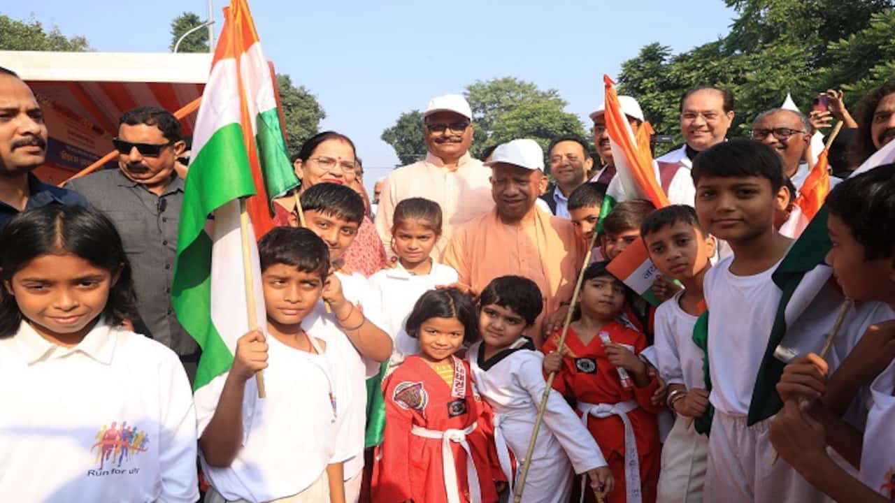 CM Yogi flags off 'Run for Unity' honoring Sardar Vallabhbhai Patel's 150th birth anniversary