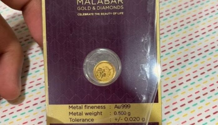 Blinkit Scam user orders 1 gm gold coin Gets only Half Gram complaint window closes san