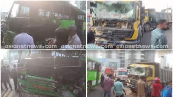 private bus hit torus lorry in kakkanad road blocked