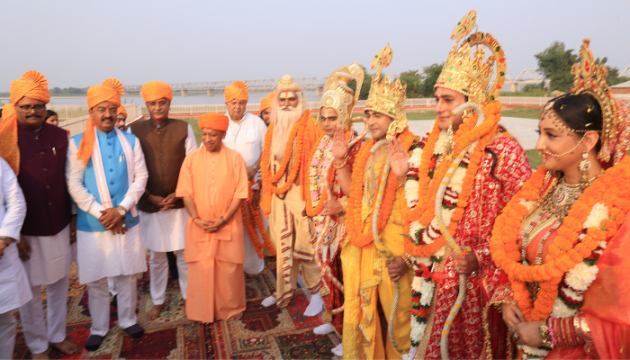 CM Yogi Celebrates Diwali with Vantangiya Community and Announces Development Projects AKP