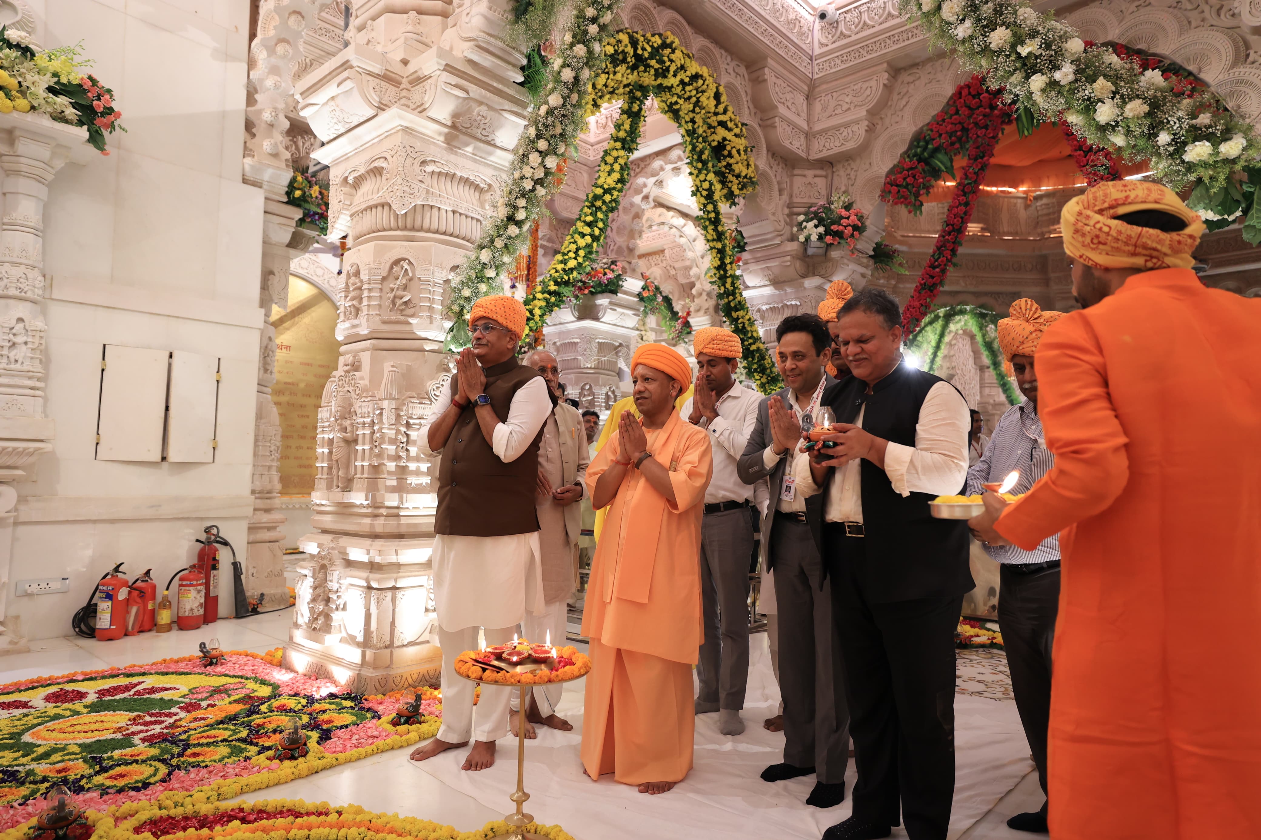 CM Yogi lights diyas of faith at Ram Lalla Temple for a historic Deepotsav gcw