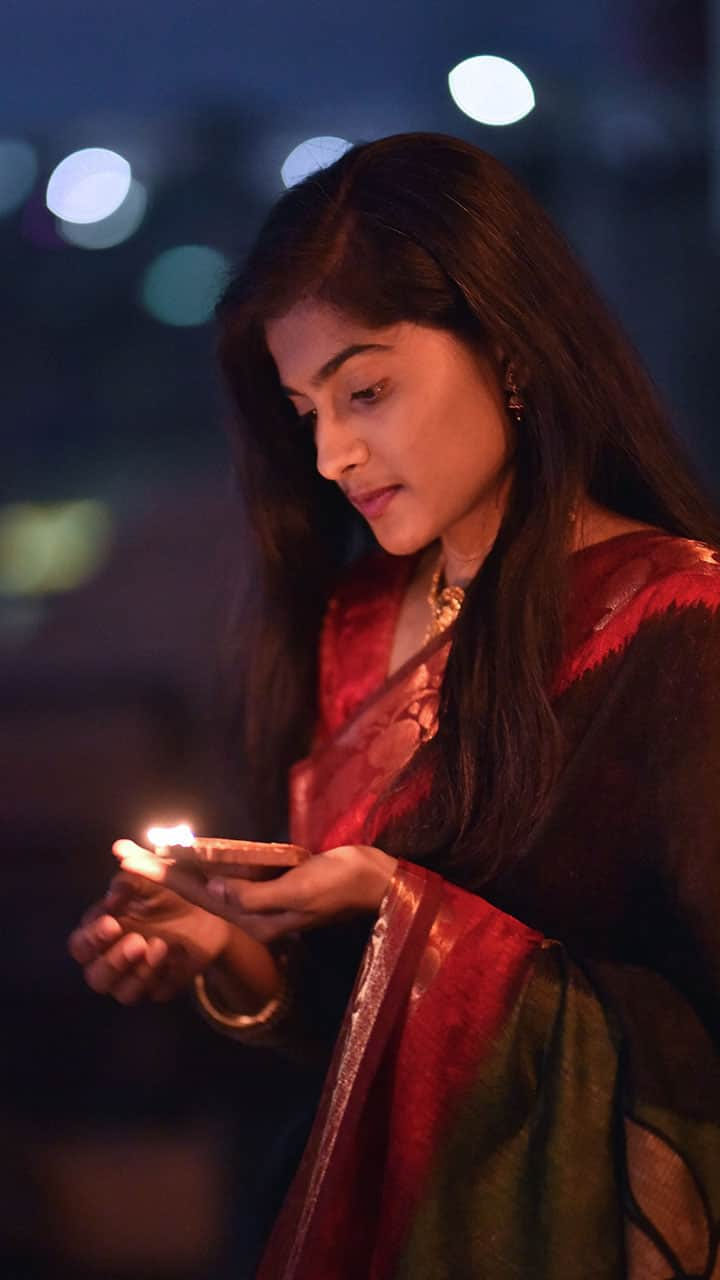 Diwali 2024 Lakshmi Puja Lamp Mantra and Significance rav