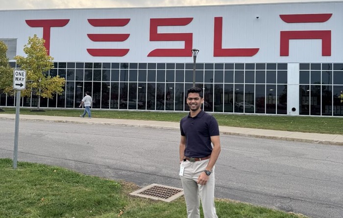 Indian Young Engineer receives telsa jobs after 300 application 500 mails ckm