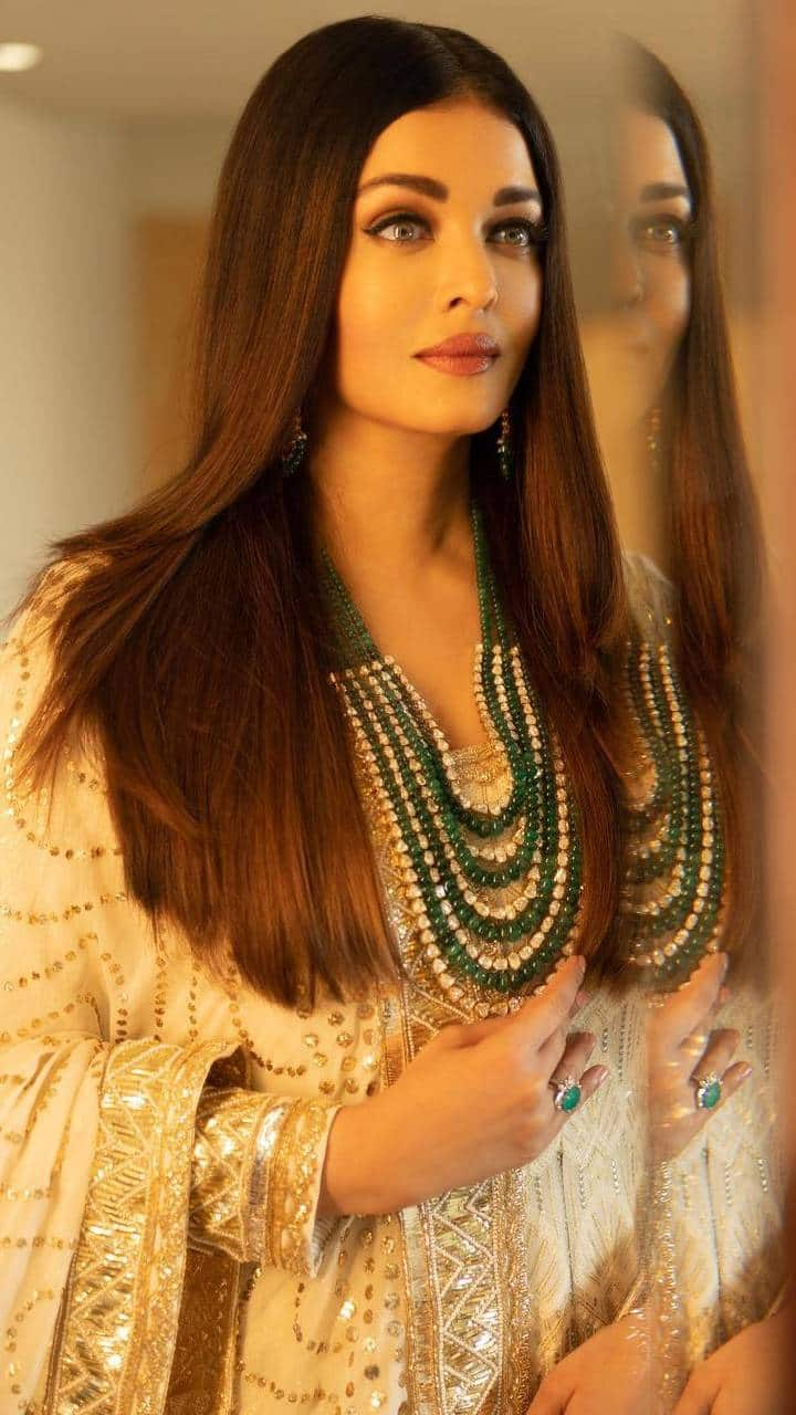 Aishwarya Rai's stunning traditional jewelry collection RBA