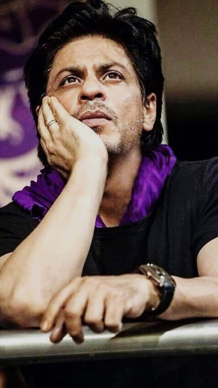 Why Shah Rukh Khan Didnt See His Fathers Face After Death gow