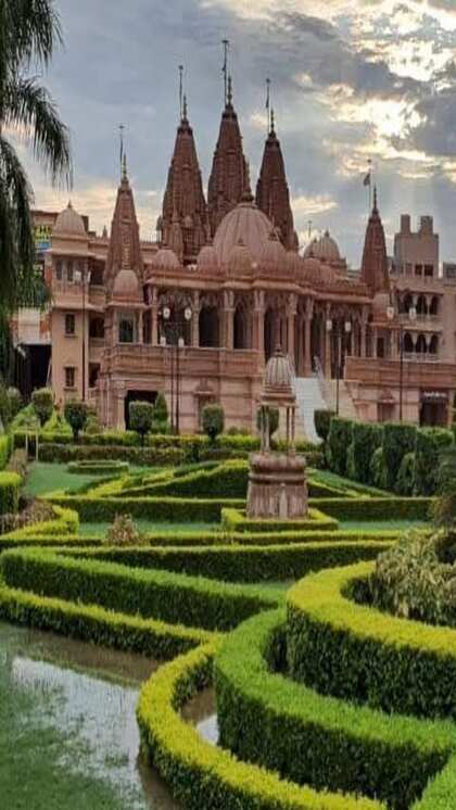 Jaipur's Akshardham Temple: A tourist magnet