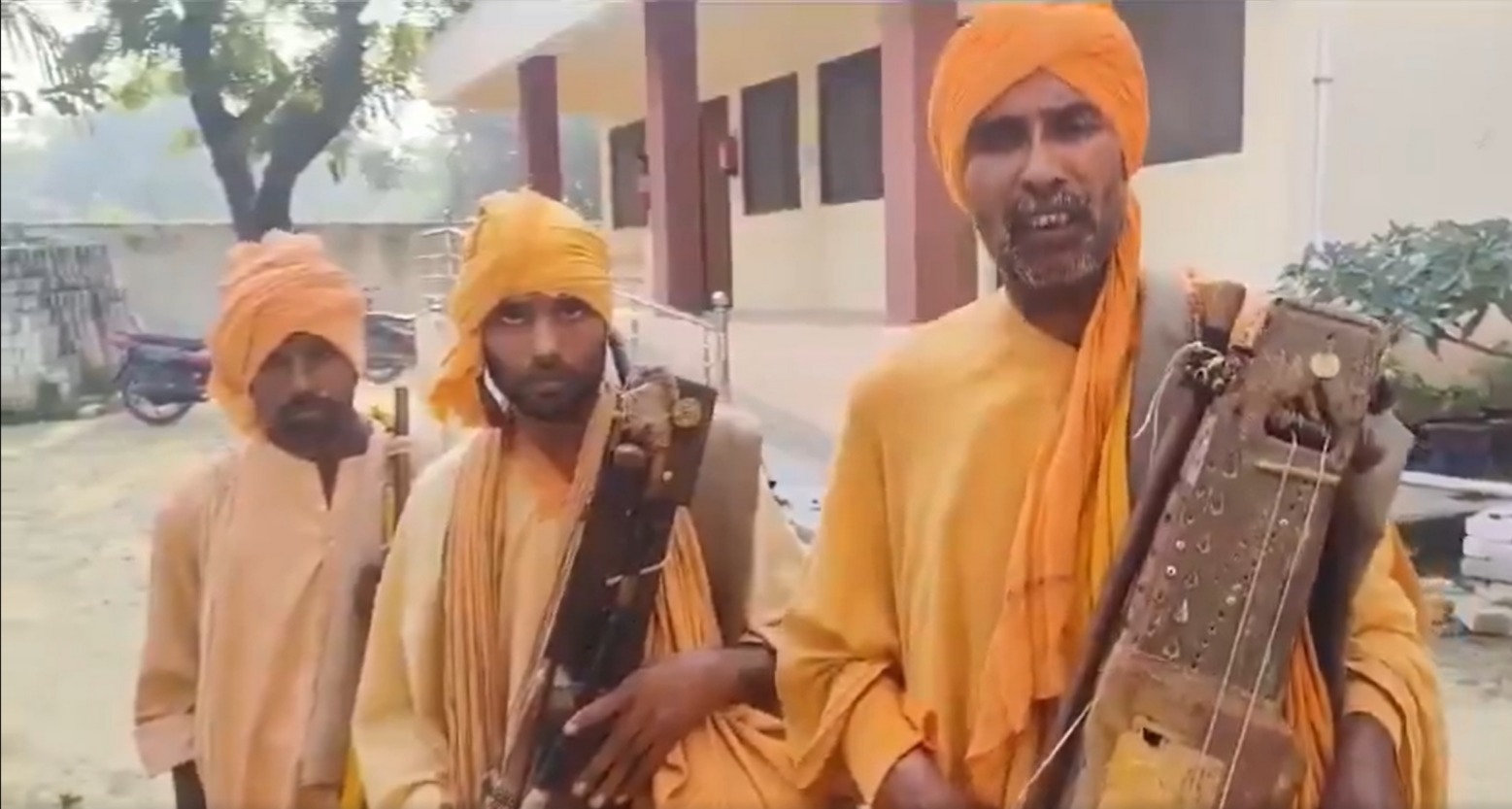 Three men dress as Hindu Sadhus to hide identity, ask for donations in UP, video sparks outrage (WATCH)