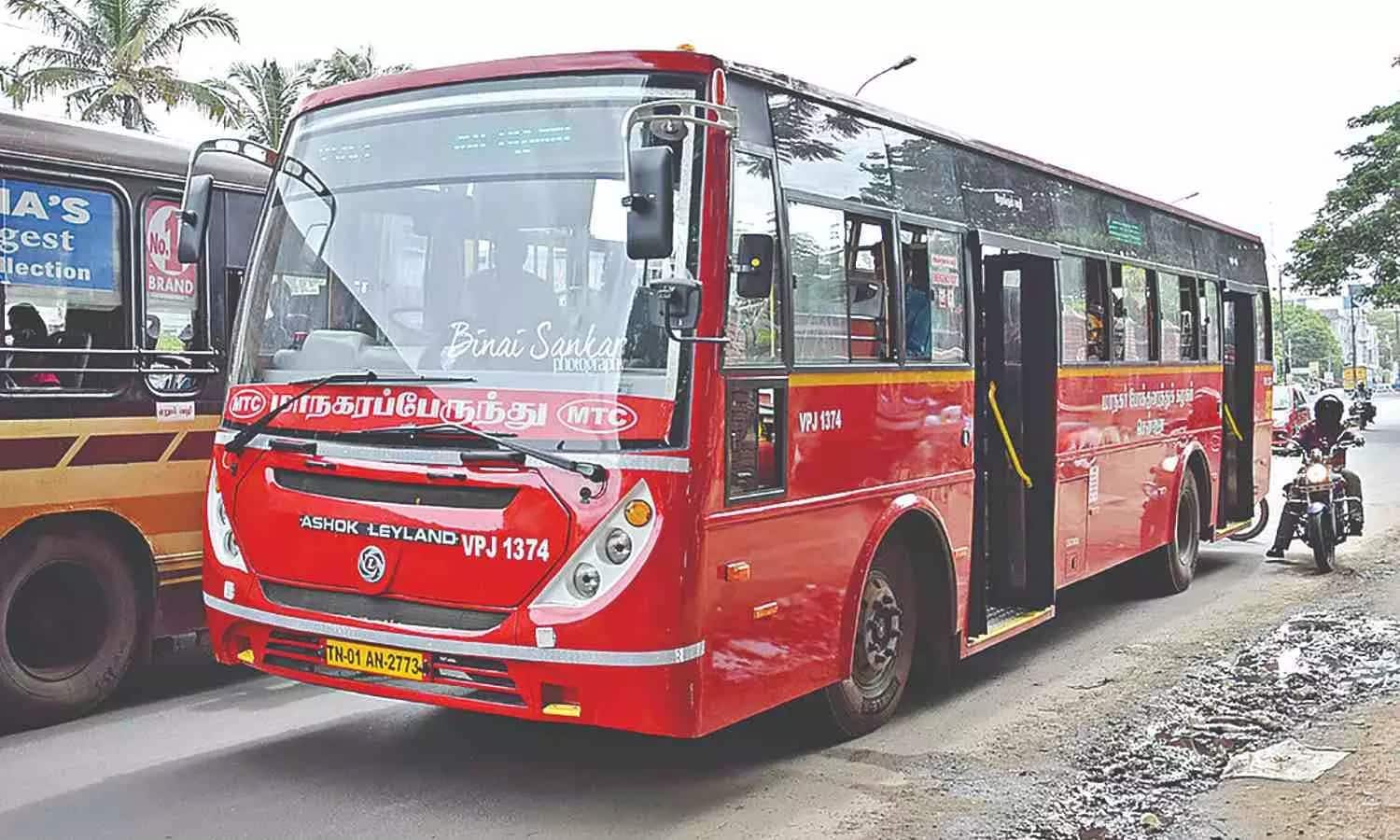 Red Deluxe Buses for Free Travel for Women in Chennai vel