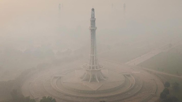 Pakistan blames India for unexpected spike in air pollution in Lahore AQI 1900 gow