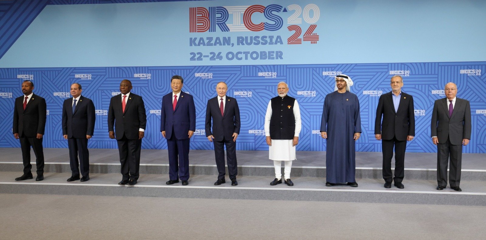 India Emerges as Global Mediator, Balances BRICS and G7 Ties GVR