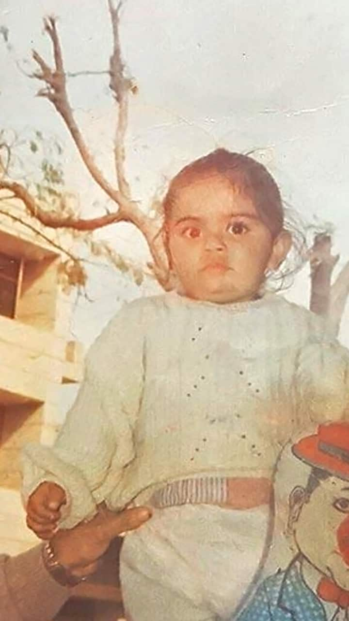 Guess the Indian famous cricketer in this adorable childhood picture kvn