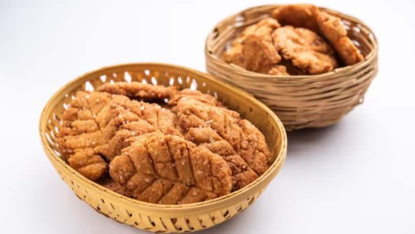 Chhath Puja 2024: How to make crispy Thekua at home? Check recipe card