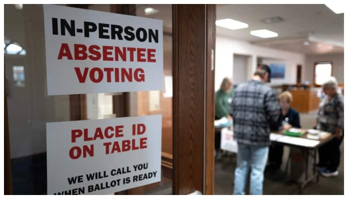 US in polling booth This time the sun belt and the rust belt with whom 