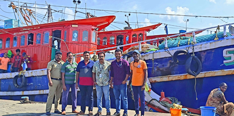 Inshore fishing within 12 nautical miles Three boats caught and fined Alappuzha